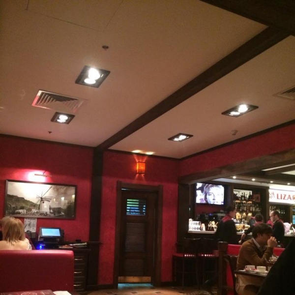 Ресторанный сервис бронирования столиков menu-rest.com - Интерьер ресторана "Lizarran"