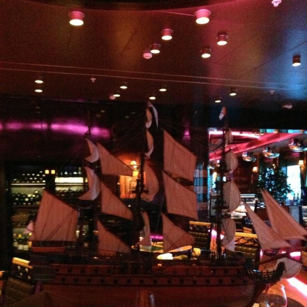 Ресторанный сервис бронирования столиков menu-rest.com - Интерьер ресторана "Лодка"