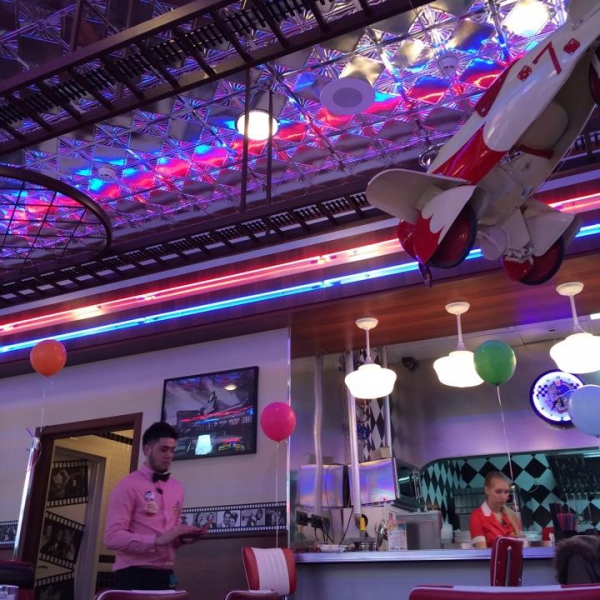 Ресторанный сервис бронирования столиков menu-rest.com - Интерьер ресторана "Beverly Hills Diner"