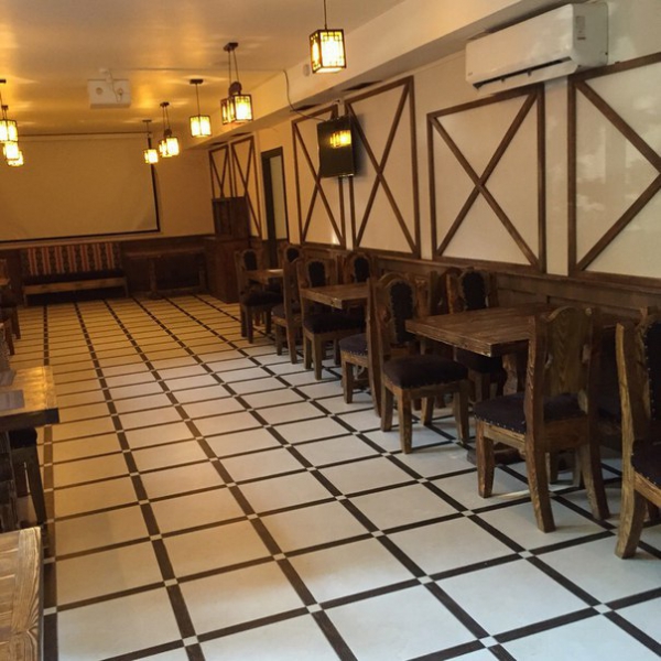 Ресторанный сервис бронирования столиков menu-rest.com - Интерьер ресторана "Штаб квартира фрау Мюллер"