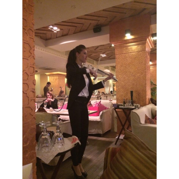 Ресторанный сервис бронирования столиков menu-rest.com - Интерьер ресторана "Коллекция food & chillout"