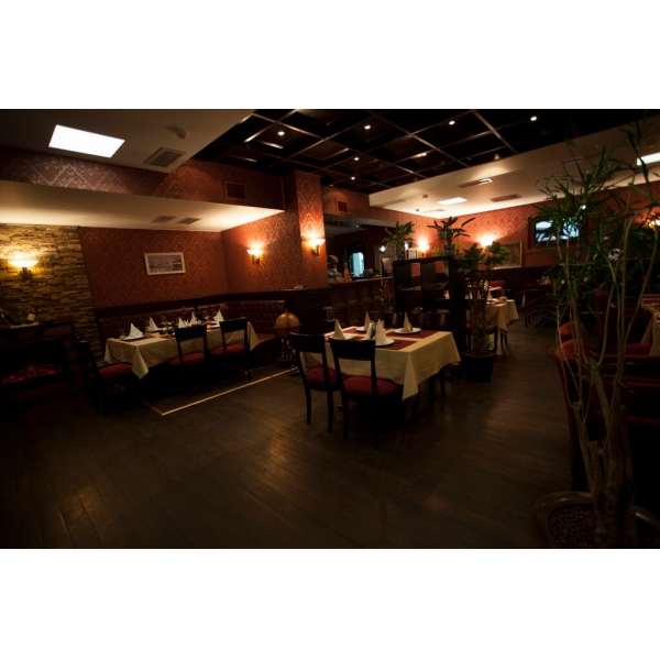 Ресторанный сервис бронирования столиков menu-rest.com - Интерьер ресторана "Югос"