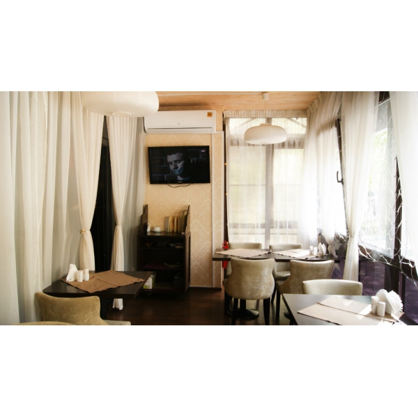 Ресторанный сервис бронирования столиков menu-rest.com - Интерьер ресторана "Югос"