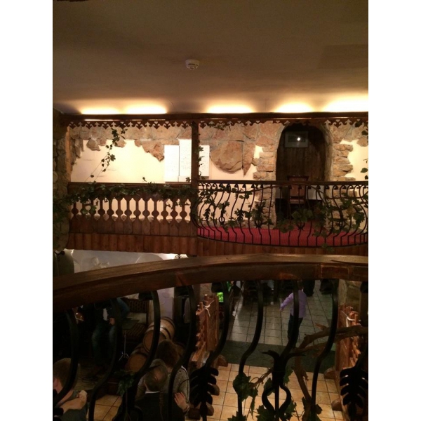 Ресторанный сервис бронирования столиков menu-rest.com - Интерьер ресторана "Наш двор"