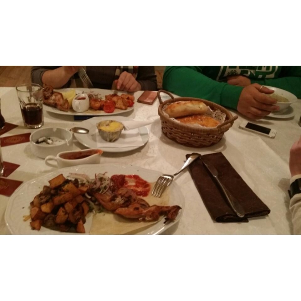 Ресторанный сервис бронирования столиков menu-rest.com - Интерьер ресторана "Баку Сити"