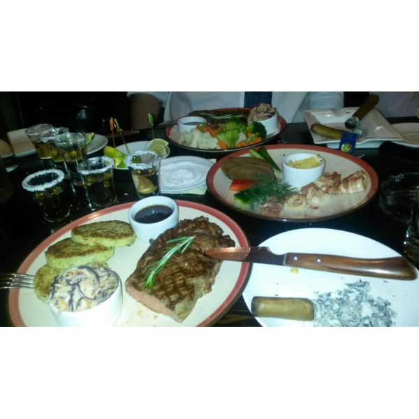 Ресторанный сервис бронирования столиков menu-rest.com - Интерьер ресторана "Интерпаб"