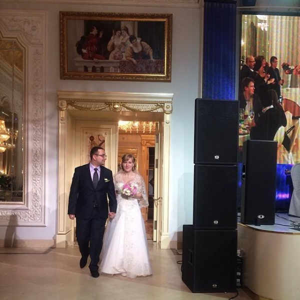 Ресторанный сервис бронирования столиков menu-rest.com - Интерьер ресторана "Загородный очаг"