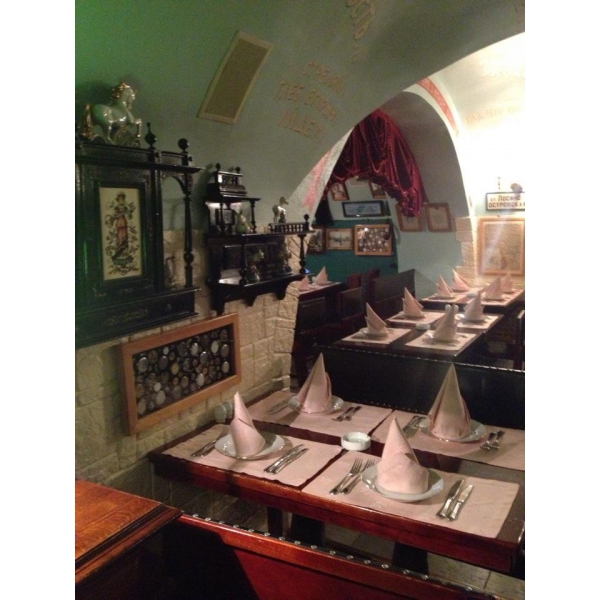 Ресторанный сервис бронирования столиков menu-rest.com - Интерьер ресторана "Чёрная кошка"