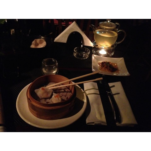 Ресторанный сервис бронирования столиков menu-rest.com - Интерьер ресторана "Roni"