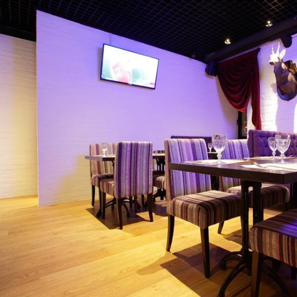 Ресторанный сервис бронирования столиков menu-rest.com - Интерьер ресторана "Золотой Олень"