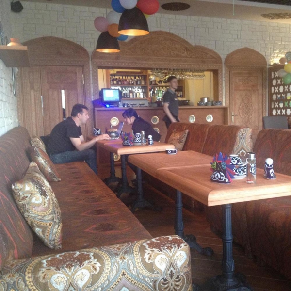 Ресторанный сервис бронирования столиков menu-rest.com - Интерьер ресторана "Алайский базар"