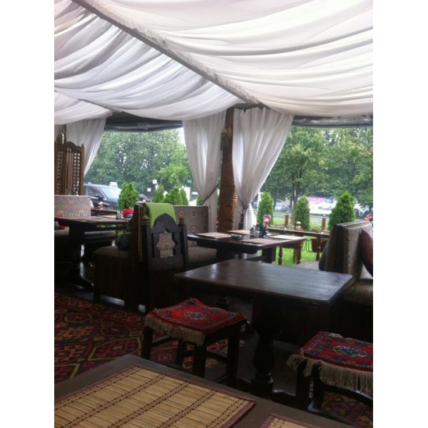 Ресторанный сервис бронирования столиков menu-rest.com - Интерьер ресторана "Павлин-Мавлин"