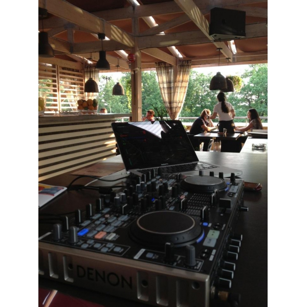 Ресторанный сервис бронирования столиков menu-rest.com - Интерьер ресторана "Leroy"