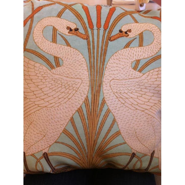 Ресторанный сервис бронирования столиков menu-rest.com - Интерьер ресторана "Гуси Лебеди"