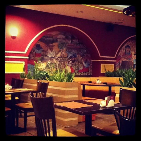 Ресторанный сервис бронирования столиков menu-rest.com - Интерьер ресторана "Cantina Mariachi"