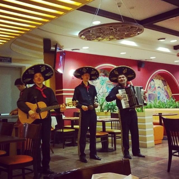 Ресторанный сервис бронирования столиков menu-rest.com - Интерьер ресторана "Cantina Mariachi"