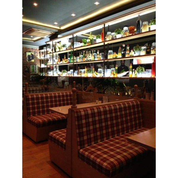 Ресторанный сервис бронирования столиков menu-rest.com - Интерьер ресторана "La Piola"