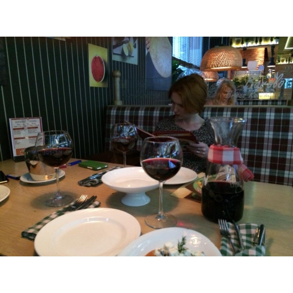 Ресторанный сервис бронирования столиков menu-rest.com - Интерьер ресторана "La Piola"