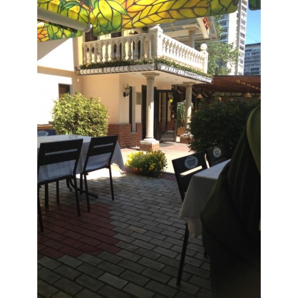 Ресторанный сервис бронирования столиков menu-rest.com - Интерьер ресторана "Ночной дворик"