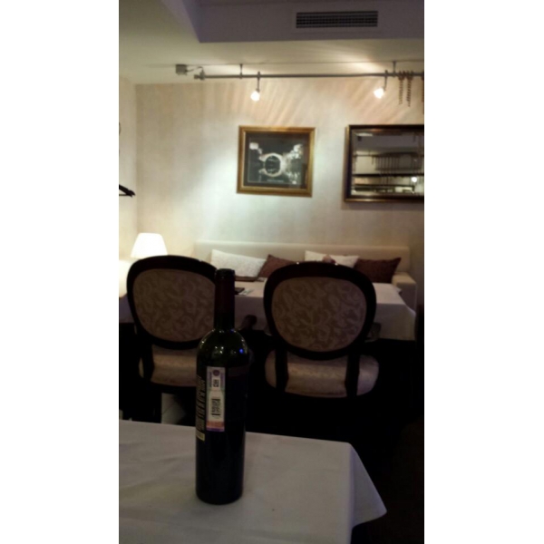 Ресторанный сервис бронирования столиков menu-rest.com - Интерьер ресторана "Югославия"