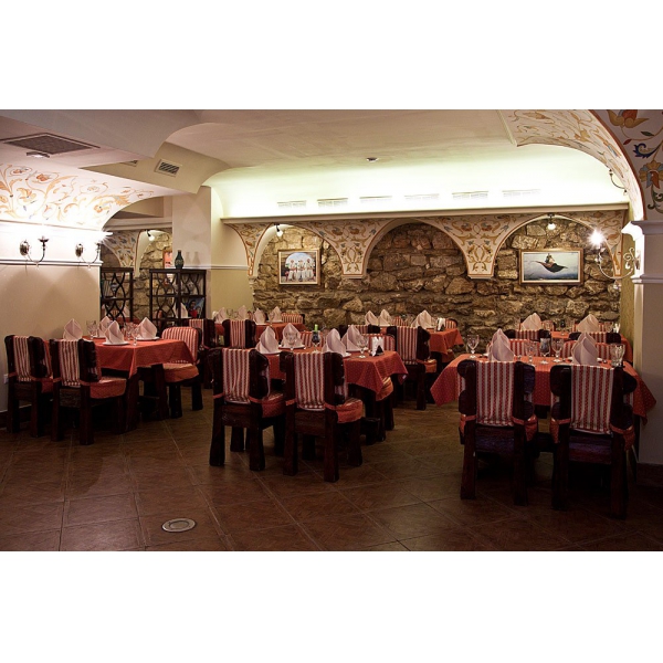 Ресторанный сервис бронирования столиков menu-rest.com - Интерьер ресторана "Добрыня"