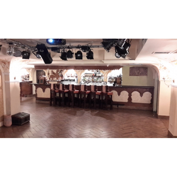 Ресторанный сервис бронирования столиков menu-rest.com - Интерьер ресторана "Добрыня"