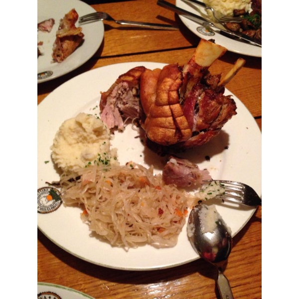 Ресторанный сервис бронирования столиков menu-rest.com - Интерьер ресторана "Пивнушка"