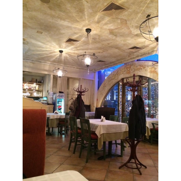 Ресторанный сервис бронирования столиков menu-rest.com - Интерьер ресторана "Ла-Чиполла"