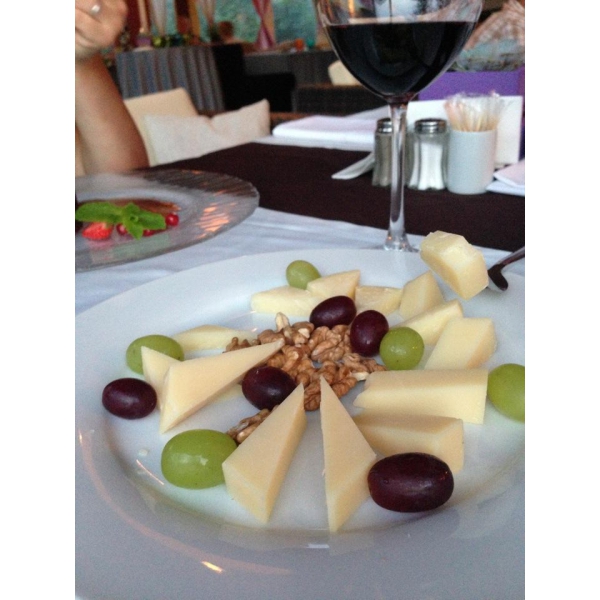 Ресторанный сервис бронирования столиков menu-rest.com - Интерьер ресторана "Chalet"