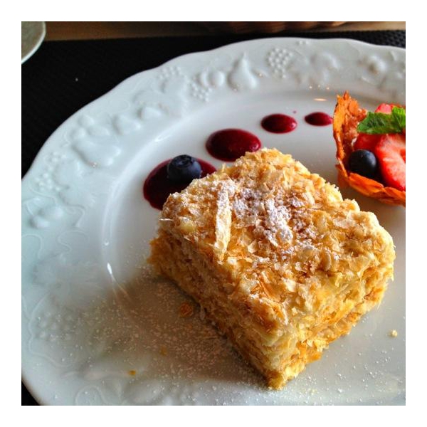 Ресторанный сервис бронирования столиков menu-rest.com - Интерьер ресторана "Жукоvка"