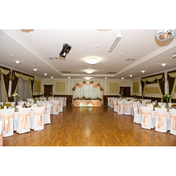 Ресторанный сервис бронирования столиков menu-rest.com - Интерьер ресторана "Берендей"