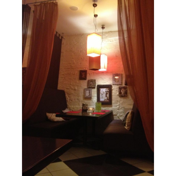 Ресторанный сервис бронирования столиков menu-rest.com - Интерьер ресторана "Лапша и рис"