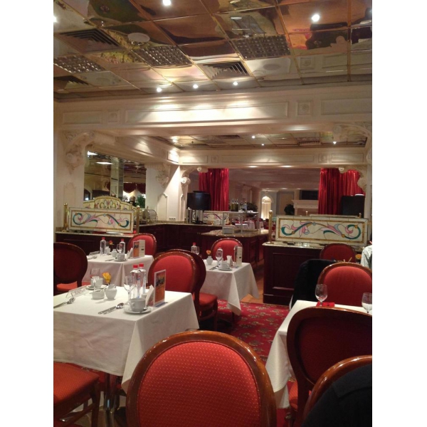 Ресторанный сервис бронирования столиков menu-rest.com - Интерьер ресторана "EVOO"