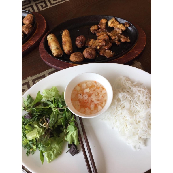 Ресторанный сервис бронирования столиков menu-rest.com - Интерьер ресторана "Viet Soul"