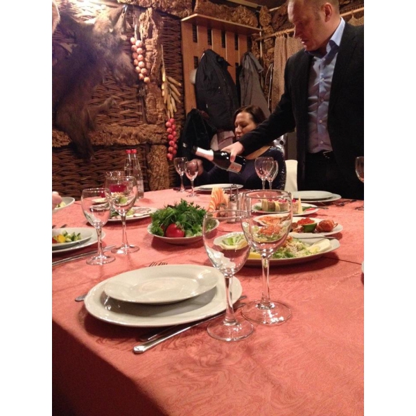 Ресторанный сервис бронирования столиков menu-rest.com - Интерьер ресторана "Мой двор"