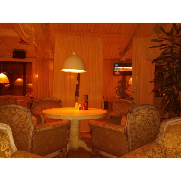 Ресторанный сервис бронирования столиков menu-rest.com - Интерьер ресторана "Kafenda"