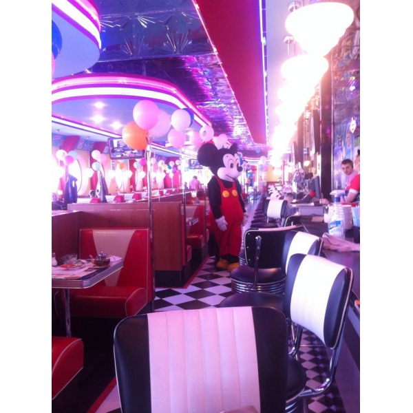 Ресторанный сервис бронирования столиков menu-rest.com - Интерьер ресторана "Beverly Hills Diner"