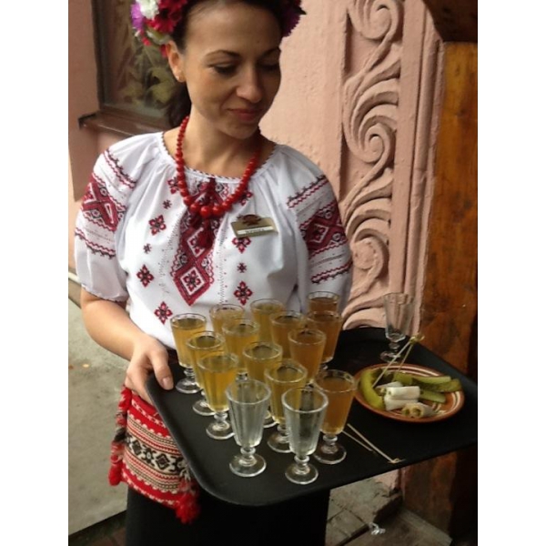 Ресторанный сервис бронирования столиков menu-rest.com - Интерьер ресторана "Тарас Бульба"