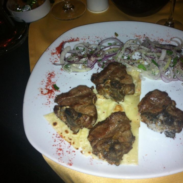 Ресторанный сервис бронирования столиков menu-rest.com - Интерьер ресторана "Золотой Фундук"