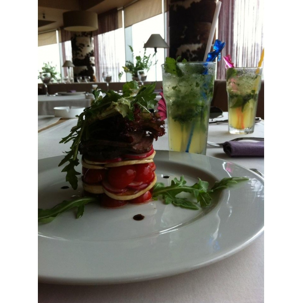 Ресторанный сервис бронирования столиков menu-rest.com - Интерьер ресторана "Рябина-Бар"