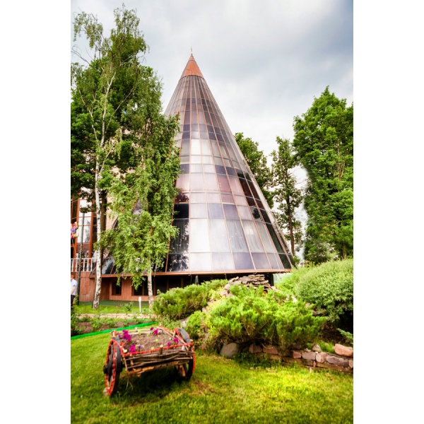 Ресторанный сервис бронирования столиков menu-rest.com - Интерьер ресторана "Любить по-русски"