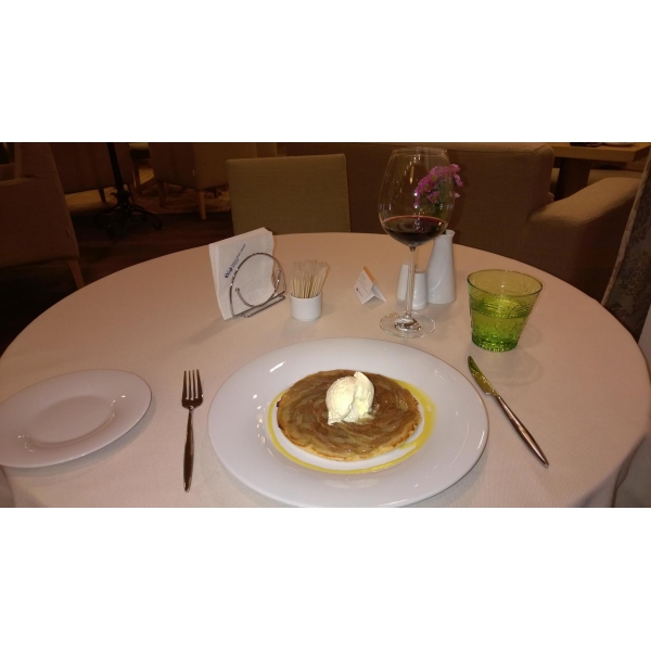 Ресторанный сервис бронирования столиков menu-rest.com - Интерьер ресторана "Real Food Restaurant"