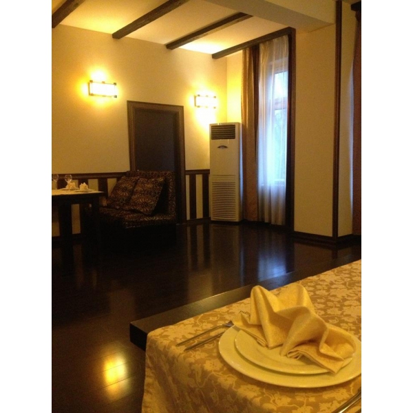 Ресторанный сервис бронирования столиков menu-rest.com - Интерьер ресторана "Ля Гранд Монпансье"