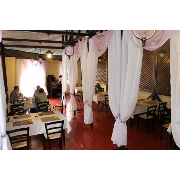 Ресторанный сервис бронирования столиков menu-rest.com - Интерьер ресторана "Не горюй"