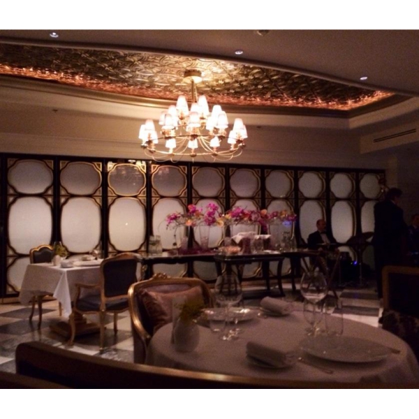 Ресторанный сервис бронирования столиков menu-rest.com - Интерьер ресторана "MENU"