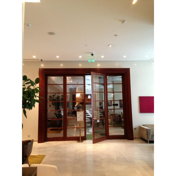 Ресторанный сервис бронирования столиков menu-rest.com - Интерьер ресторана "Топаз"