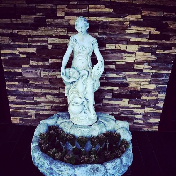 Ресторанный сервис бронирования столиков menu-rest.com - Интерьер ресторана "Суши Плюши"