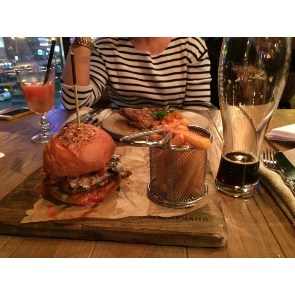 Ресторанный сервис бронирования столиков menu-rest.com - Интерьер ресторана "Лакки Лучано"