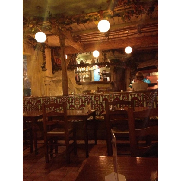 Ресторанный сервис бронирования столиков menu-rest.com - Интерьер ресторана "Кишмиш"