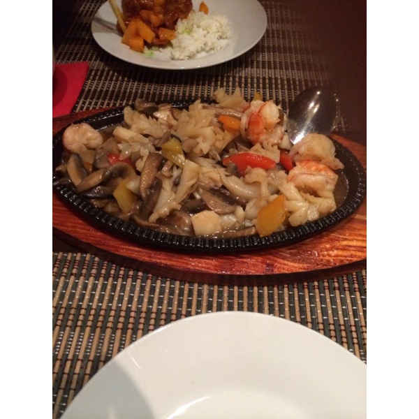 Ресторанный сервис бронирования столиков menu-rest.com - Интерьер ресторана "Пекинский сад"